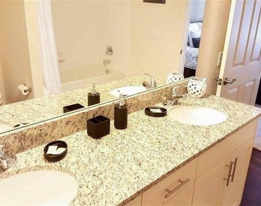 9004 Shine Drive - Photo Thumbnail 8