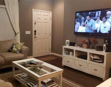 9004 Shine Drive - Photo Thumbnail 3