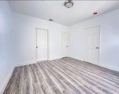 2555 Pierce Street - Photo Thumbnail 1