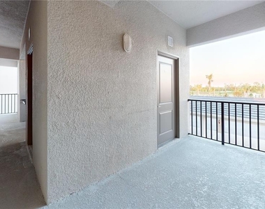 17595 Opal Sand Drive - Photo Thumbnail 13