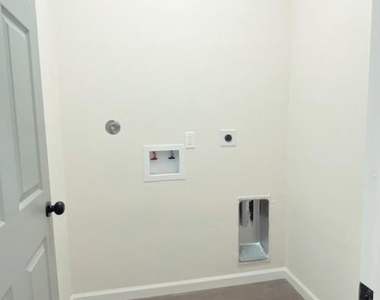 9719 Pelsey Street - Photo Thumbnail 8