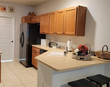 3740 82nd Avenue Circle E - Photo Thumbnail 5