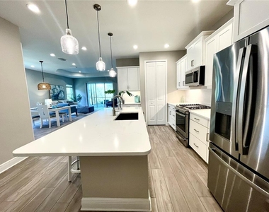 12432 Palatka Drive - Photo Thumbnail 3
