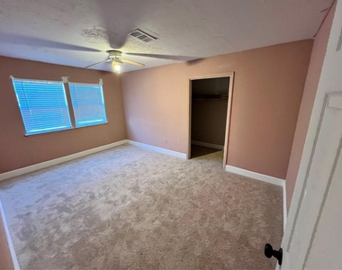 12239 W Village Drive - Photo Thumbnail 5