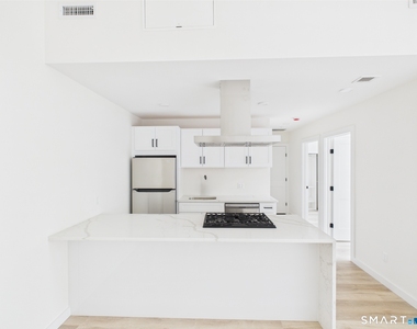 165 Richards Street - Photo Thumbnail 2
