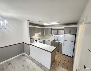 25 Cottage Street - Photo Thumbnail 2
