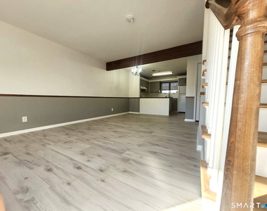 25 Cottage Street - Photo Thumbnail 11