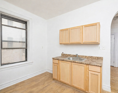 92 East 53rd Street - Photo Thumbnail 1