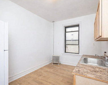 92 East 53rd Street - Photo Thumbnail 3