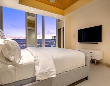 3750 Las Vegas Boulevard - Photo Thumbnail 6