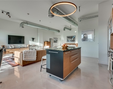 200 Hoover Avenue - Photo Thumbnail 10