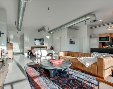 200 Hoover Avenue - Photo Thumbnail 3