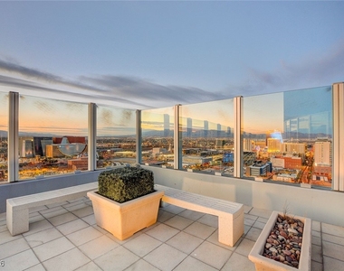 200 Hoover Avenue - Photo Thumbnail 42