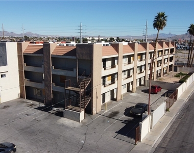 3125 N Pecos Road - Photo Thumbnail 17