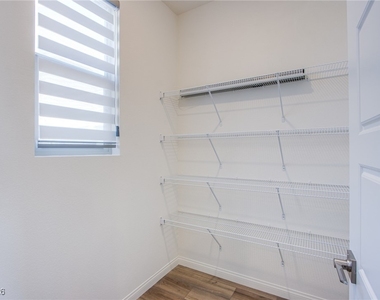 11649 Stone Curlew Avenue - Photo Thumbnail 12