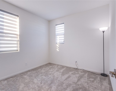 11649 Stone Curlew Avenue - Photo Thumbnail 17