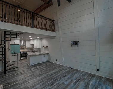 3200 Rim Cove Drive - Photo Thumbnail 4