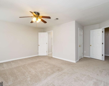 6710 Timber Cove Point - Photo Thumbnail 35