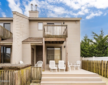 21 Brown Avenue - Photo Thumbnail 17