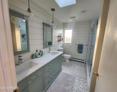 416 Blodgett Avenue - Photo Thumbnail 14