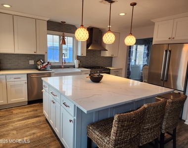 416 Blodgett Avenue - Photo Thumbnail 6