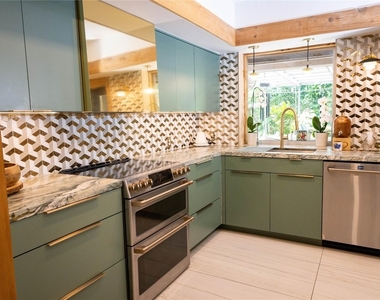 9340 Sw 178th Terrace - Photo Thumbnail 6