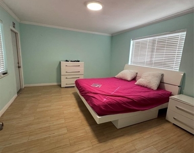 323 Monroe Street - Photo Thumbnail 3