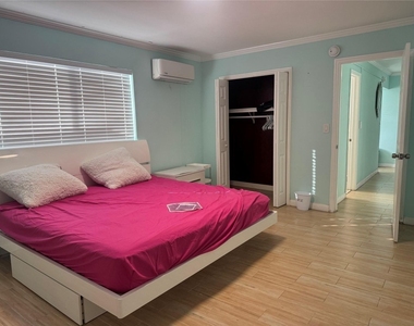 323 Monroe Street - Photo Thumbnail 2
