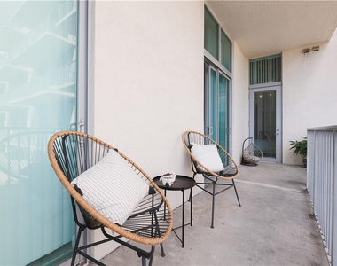 2100 Van Buren Street - Photo Thumbnail 20