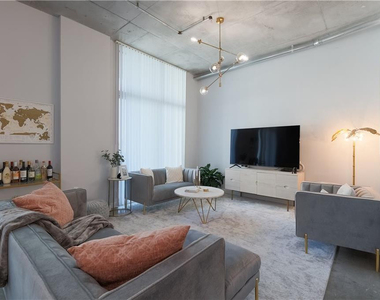 2100 Van Buren Street - Photo Thumbnail 16