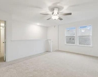 1321 Trailblazer Way - Photo Thumbnail 10
