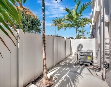 1104 S 20th Avenue - Photo Thumbnail 20