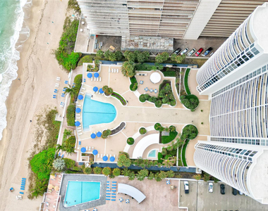 4240 Galt Ocean Drive - Photo Thumbnail 42