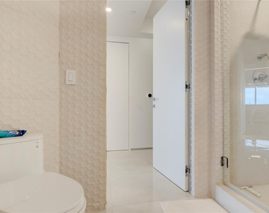 4240 Galt Ocean Drive - Photo Thumbnail 25