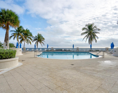 4240 Galt Ocean Drive - Photo Thumbnail 38