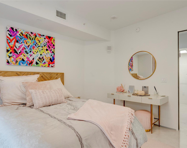 4240 Galt Ocean Drive - Photo Thumbnail 21
