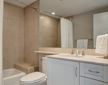2831 N Ocean Boulevard - Photo Thumbnail 13