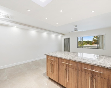 2170 Ne 51st Court - Photo Thumbnail 13
