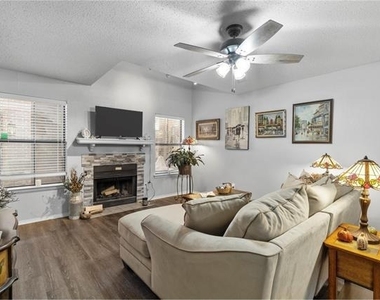 3201 Donnelly Circle - Photo Thumbnail 5