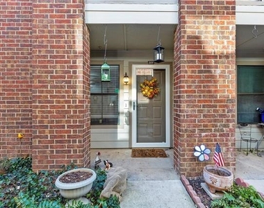 3201 Donnelly Circle - Photo Thumbnail 4
