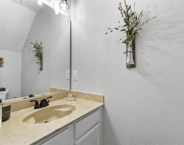 3201 Donnelly Circle - Photo Thumbnail 16