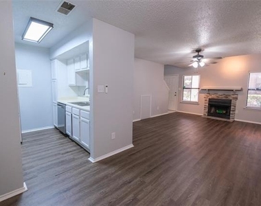 3201 Donnelly Circle - Photo Thumbnail 9