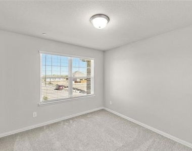 3716 Paradise Way - Photo Thumbnail 14