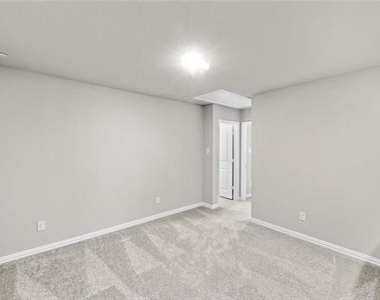 3716 Paradise Way - Photo Thumbnail 7