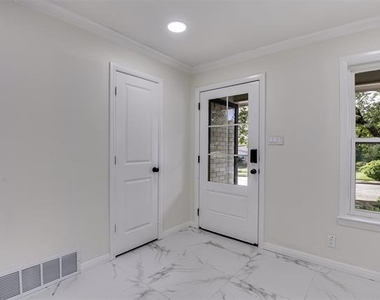 258 Somerset Terrace - Photo Thumbnail 1