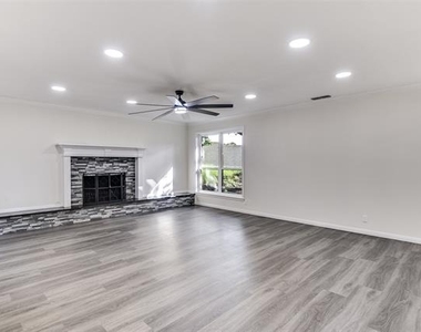 258 Somerset Terrace - Photo Thumbnail 8