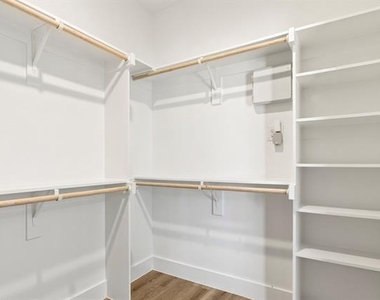 172 W 17th Street - Photo Thumbnail 23