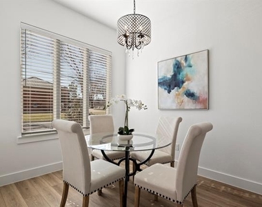 172 W 17th Street - Photo Thumbnail 8