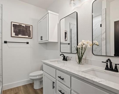 172 W 17th Street - Photo Thumbnail 25