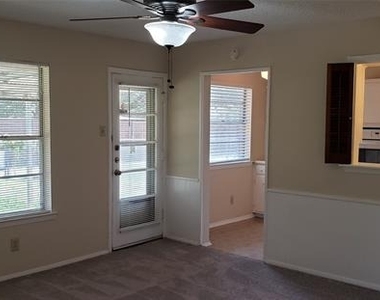 511 Cambridge Drive - Photo Thumbnail 3